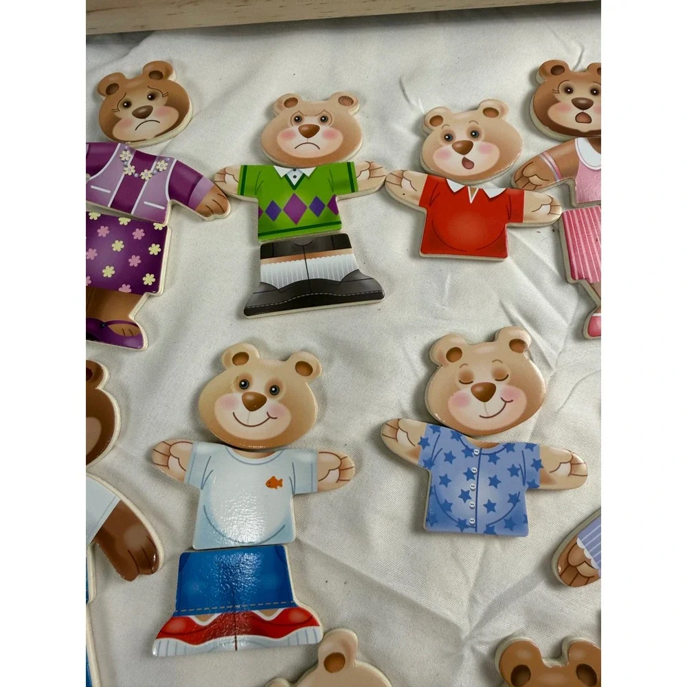 Melissa & Doug Wooden Bear Family Dress-Up Puzzle 43 Pieces Storage Case 3770